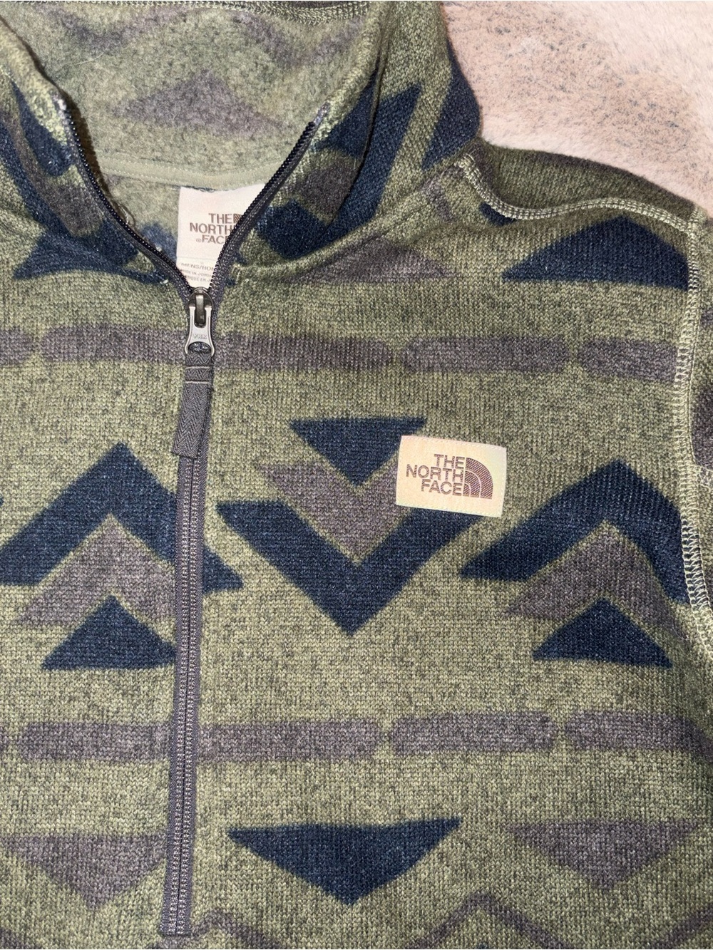 The North Face Men's Gordon Lyons 1/4-Zip Fleece Pullover - Picture 2 of 11